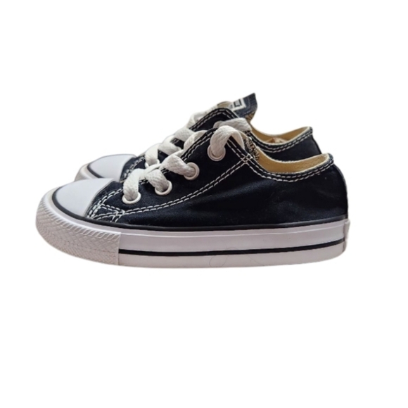 Converse Chuck‎ Taylor All Star Canvas Baby Low Top Sneakers Toddlers Shoes - Picture 4 of 12